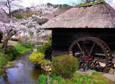 Водяная мельница своими руками: сооружение