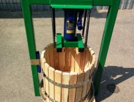 виноградный пресс с домкратом